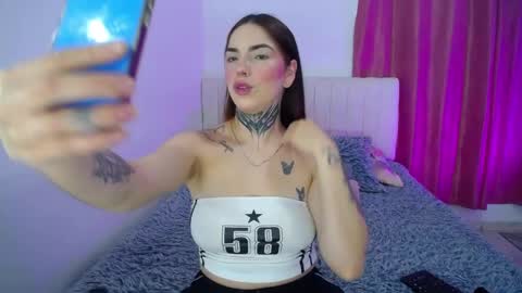 Snapshot of hoot_alicee chatting on 5, 6, 2026 ONLYFANS online show from 5, 6, 2026