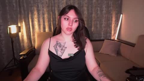 Snapshot of hoot_owl_cb chatting on 11, 5, 2026 Karina online show from 11, 5, 2026