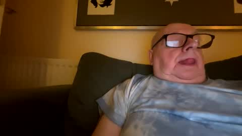 Cum suck Me off online show from 16, 3, 2026
