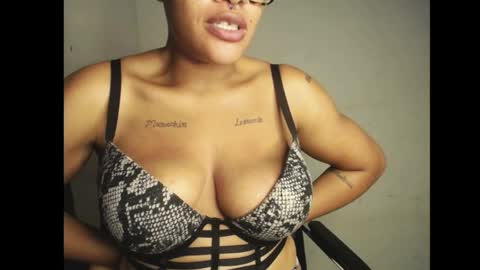 horny_ebonygirl_ online show from 15, 5, 2026