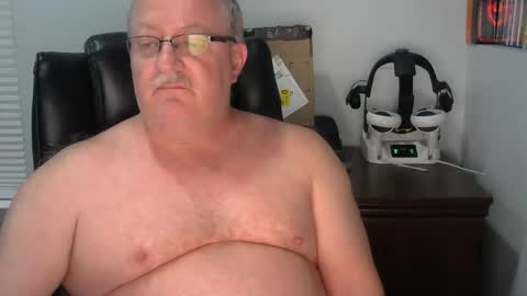 horny_hubby1967 online show from 14, 9, 2025