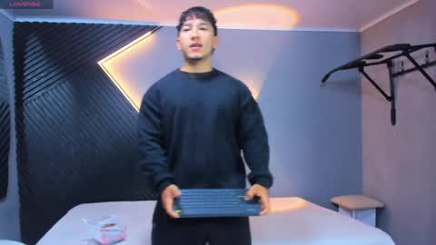 Snapshot of horny_nick18 chatting on 1, 5, 2026 horny_nick18 online show from 1, 5, 2026
