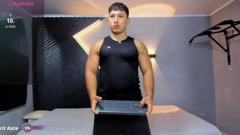 Snapshot of horny_nick18 chatting on 23, 5, 2026 horny_nick18 online show from 23, 5, 2026