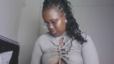 Snapshot of horny_sexxy_babe chatting on 26, 4, 2026 Lucy online show from 26, 4, 2026
