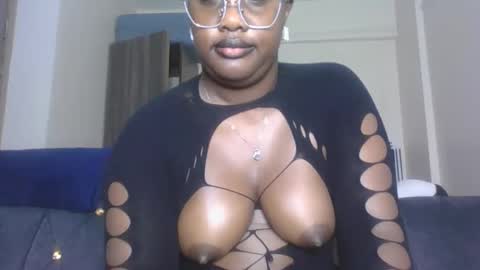 Snapshot of horny_sexxy_babe chatting on 19, 5, 2026 Lucy online show from 19, 5, 2026