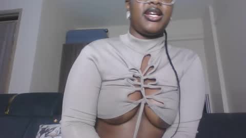 Snapshot of horny_sexxy_babe chatting on 21, 5, 2026 Lucy online show from 21, 5, 2026