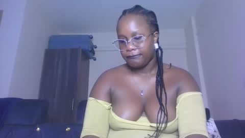 Snapshot of horny_sexxy_babe chatting on 24, 5, 2026 Lucy online show from 24, 5, 2026