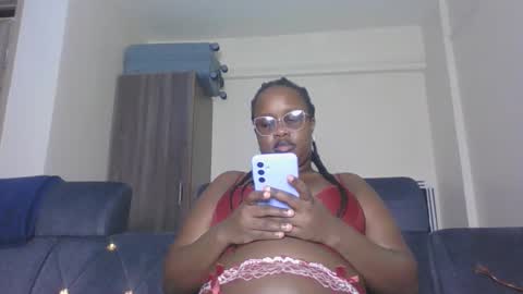 Snapshot of horny_sexxy_babe chatting on 28, 5, 2026 Lucy online show from 28, 5, 2026