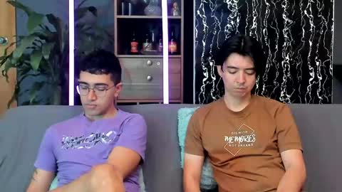 Snapshot of horny_twinks_guys chatting on 1, 6, 2026 Alex and Camilo online show from 1, 6, 2026