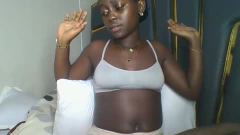 Bella online show from 13, 11, 2025