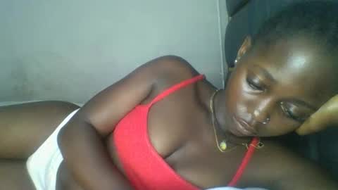 Snapshot of hornybella84 chatting on 13, 5, 2026 Bella online show from 13, 5, 2026