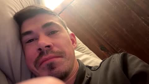 Justin 7 inches online show from 28, 3, 2026