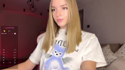 Snapshot of hornybunnyss chatting on 8, 1, 2025 Sonya online show from 8, 1, 2025