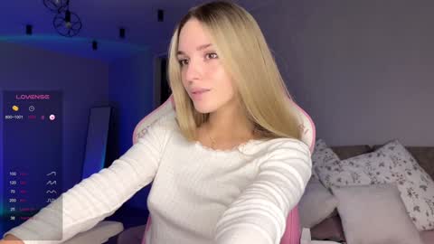 Snapshot of hornybunnyss chatting on 5, 2, 2025 Sonya online show from 5, 2, 2025