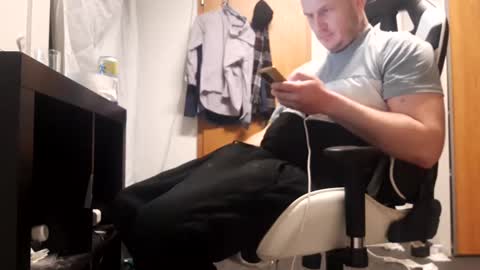 hornycock_1993 online show from 19, 1, 2025