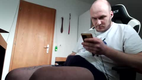 hornycock_1993 online show from 13, 2, 2025