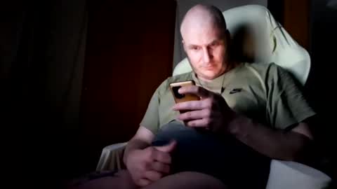 hornycock_1993 online show from 28, 2, 2025