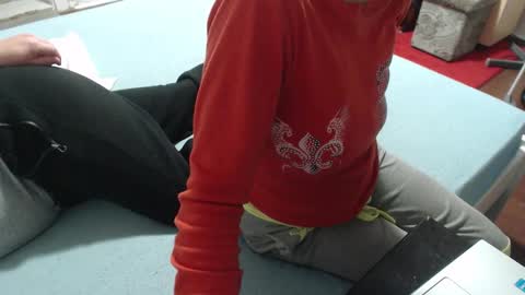 Snapshot of hornycouple21x chatting on 17, 10, 2025 HornyCouple89 online show from 17, 10, 2025