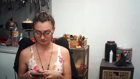 Snapshot of hornyhippies0080 chatting on 27, 5, 2026 Nix D online show from 27, 5, 2026