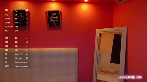 Snapshot of hornyhousekeeper_ chatting on 4, 12, 2024 Valentina online show from 4, 12, 2024