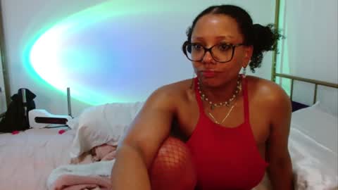 Snapshot of hornylittlehoney chatting on 1, 12, 2024 Horny Little Honey online show from 1, 12, 2024