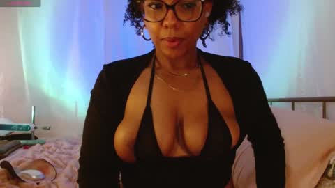 Snapshot of hornylittlehoney chatting on 4, 2, 2025 Horny Little Honey online show from 4, 2, 2025