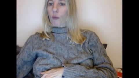 Snapshot of hornyssima chatting on 14, 12, 2024 Hornyssima online show from 14, 12, 2024