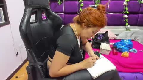 hornyy mom online show from 20, 12, 2024