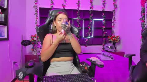 hornyy mom online show from 13, 9, 2025