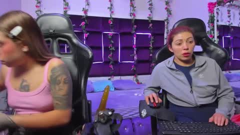 hornyy mom online show from 30, 9, 2025