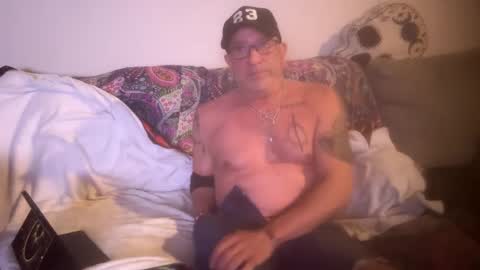 Snapshot of hoss43040 chatting on 18, 9, 2025 hoss43040 online show from 18, 9, 2025
