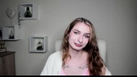 NINA online show from 27, 10, 2025