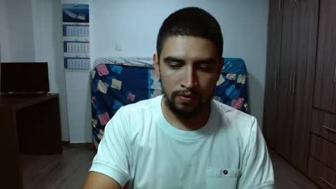 Snapshot of hot__husbands chatting on 14, 5, 2026 hot__husbands online show from 14, 5, 2026