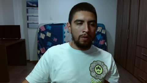 Snapshot of hot__husbands chatting on 15, 5, 2026 hot__husbands online show from 15, 5, 2026
