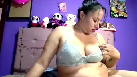 Snapshot of hot_angie12 chatting on 6, 10, 2025 hot angie12 online show from 6, 10, 2025