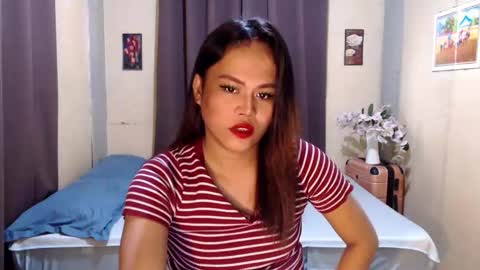 Snapshot of hot_babe0802 chatting on 8, 10, 2025 HANNA online show from 8, 10, 2025