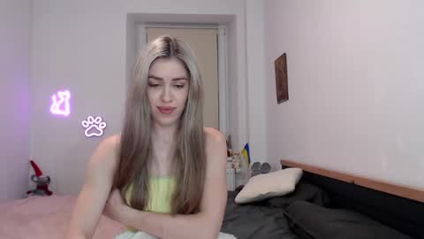 Snapshot of hot_berry69 chatting on 22, 2, 2025 Dashka online show from 22, 2, 2025