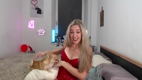 Snapshot of hot_berry69 chatting on 12, 9, 2025 Dashka online show from 12, 9, 2025