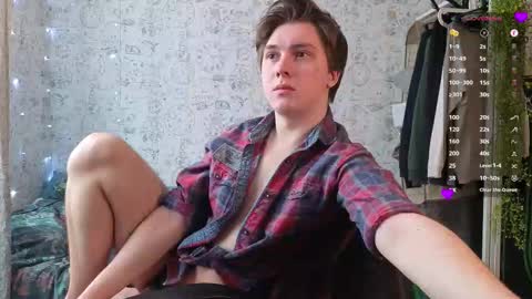 Snapshot of hot_boy_oscar chatting on 8, 2, 2026 Oscar online show from 8, 2, 2026