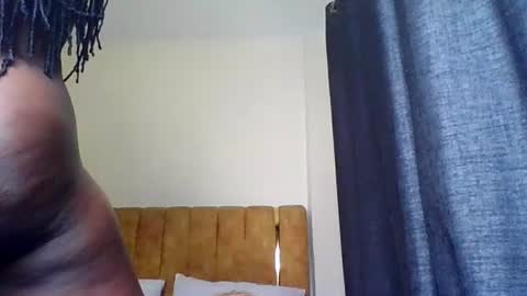 Snapshot of hot_ebony11 chatting on 1, 7, 2026 chooo pie online show from 1, 7, 2026