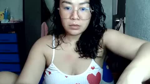Snapshot of hot_emma1112 chatting on 13, 7, 2026 hot_emma1112 online show from 13, 7, 2026