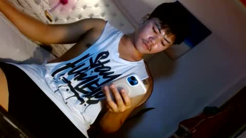 Snapshot of hot_emmanuel chatting on 2, 4, 2026 hot_emmanuel online show from 2, 4, 2026