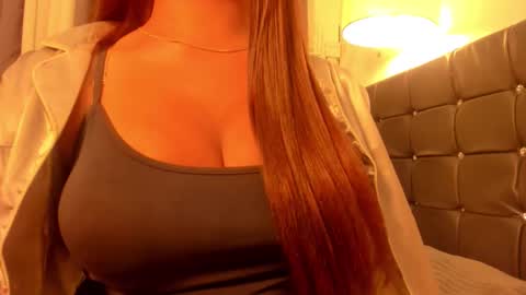 Snapshot of hot_fucking_lee chatting on 3, 3, 2026 kelly lee online show from 3, 3, 2026