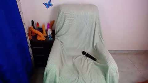 angie online show from 14, 11, 2025