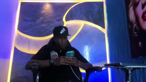 hot_golden_black online show from 8, 9, 2025