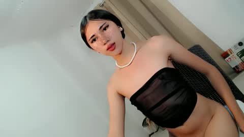 hot_little_angel18 online show from 10, 4, 2026