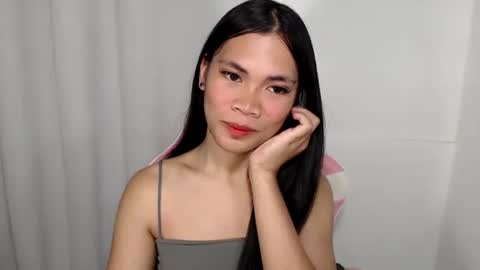 Snapshot of hot_pauline chatting on 8, 5, 2026 hot_pauline online show from 8, 5, 2026