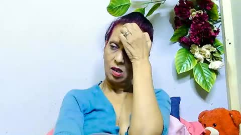 hot queen online show from 25, 6, 2026