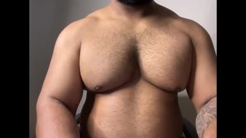 Snapshot of hot_roccohunter chatting on 21, 12, 2025 pranit online show from 21, 12, 2025