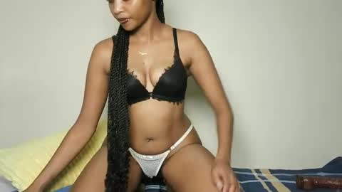 Snapshot of hot_sexy_babe chatting on 16, 5, 2026 Bellah online show from 16, 5, 2026